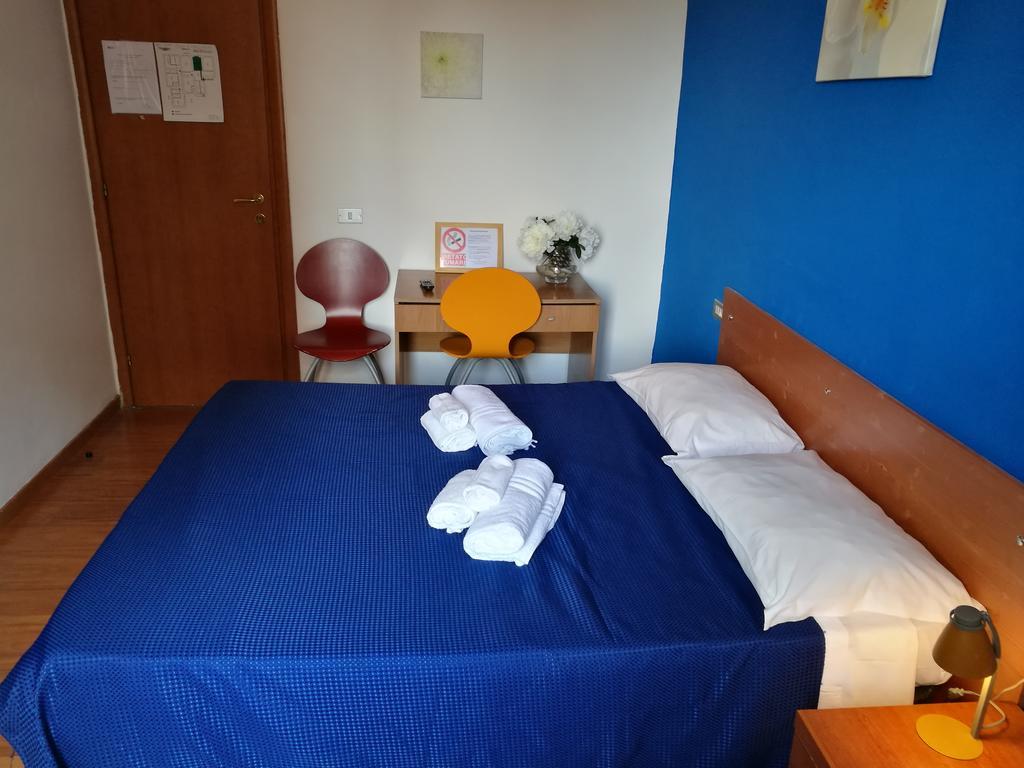 Ares Rooms Rome Room photo
